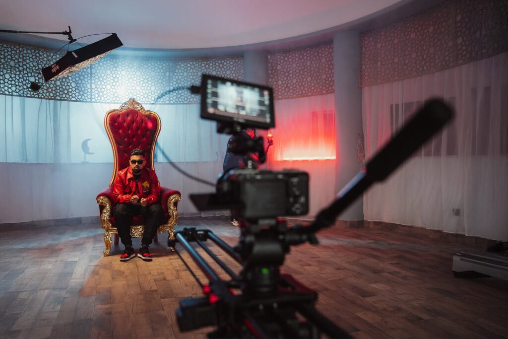 Agence de production Marrakech – tournage BTS clip vidéo de l’artiste Vargars
